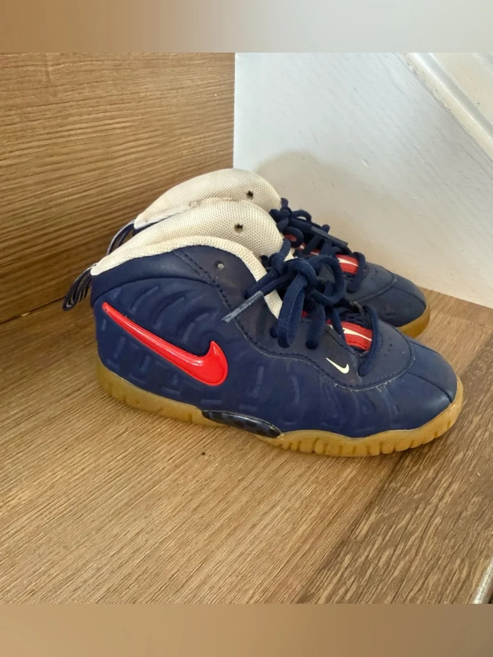 Nike kids Little Posite Pro size 8